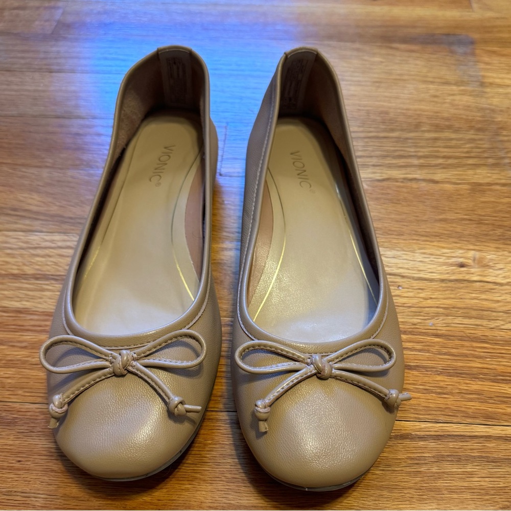 Vionic Callisto Flat New Without Box
